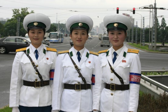 사진으로 보는 조선 녀자교통경찰