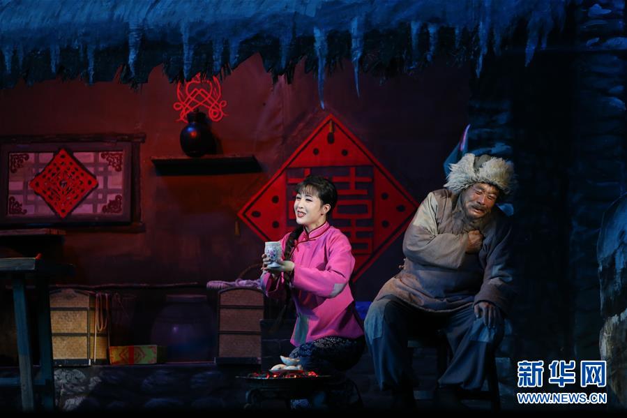 조선판 가극 <백모녀> 평양에서 공연